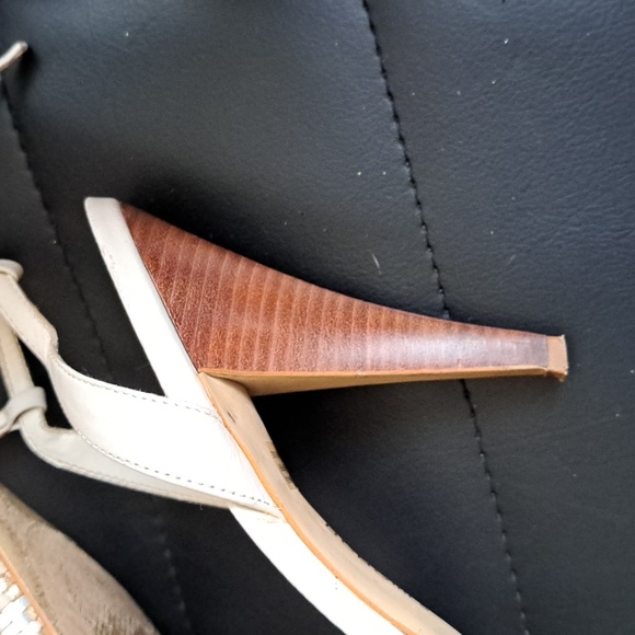 LNIB BCBG Vintage Heels 👠 - Picture 6 of 13